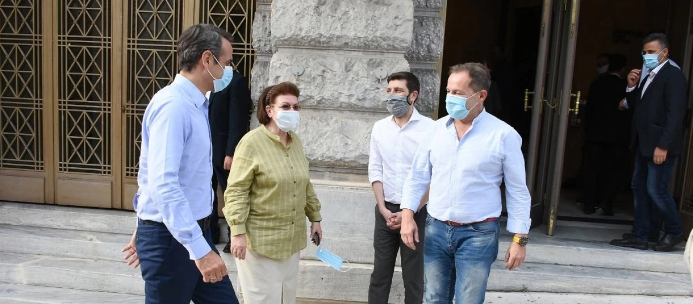 Ο Κ.Μητσοτάκης τώρα... «στηρίζει» τη Λ.Μενδώνη παραδεχόμενος πως ο Λιγνάδης ήταν επιλογή του